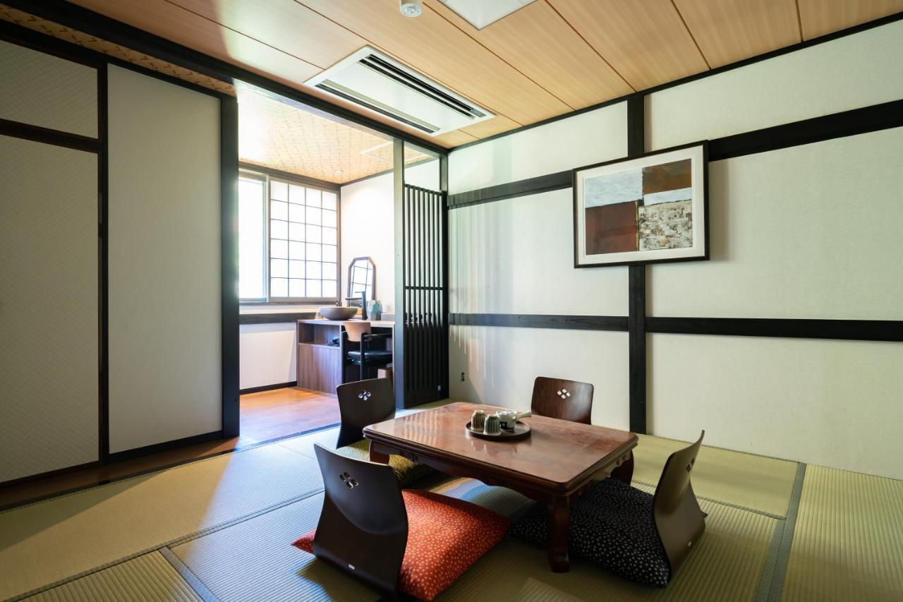 Onsen Guest House Tsutaya Hakone Exterior photo